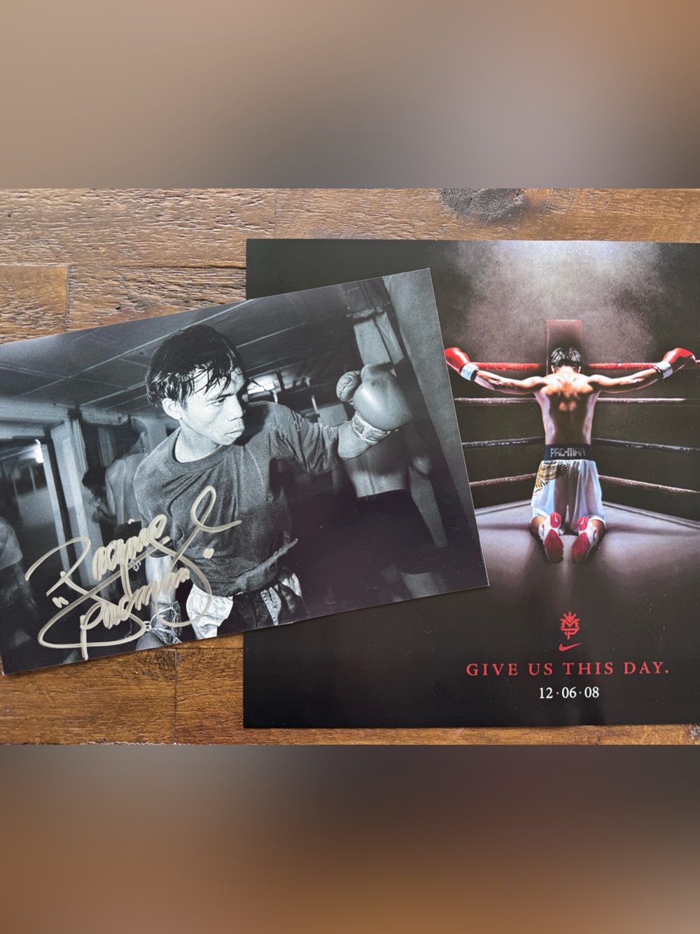 Authentic Autographed Boxer Manny Pacquoi PAC-Man Photo and unsigned Poster
